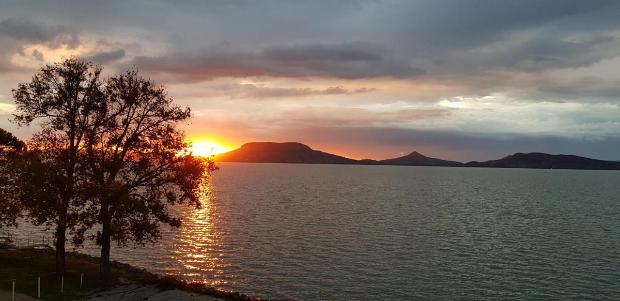 Sunset Plage Apartman Fonyod Luaran gambar